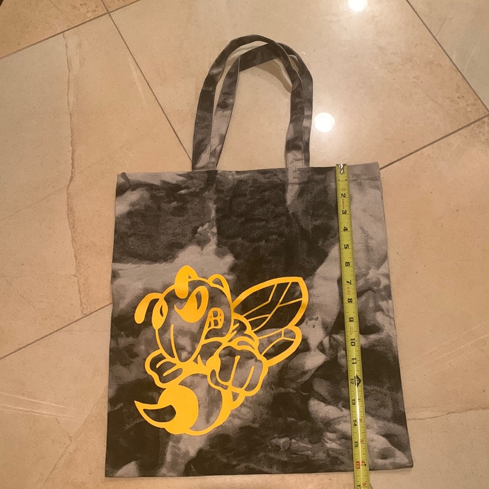 Bee cotton tote bag
